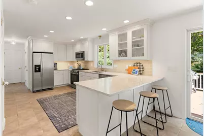 13 Hilton Drive, Newmarket, NH 03857 - Photo 2