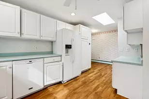 74 Coakley Rd, Portsmouth, NH 03801 - Photo 8