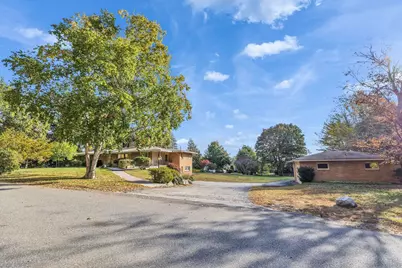 161 Lakeview Lane, Manchester, NH 03104 - Photo 2