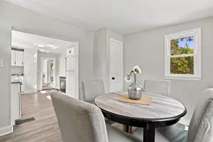 186 Peabody Ave, Manchester, NH 03109 - Photo 6