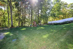 11 Ash St, Londonderry, NH 03053 - Photo 50