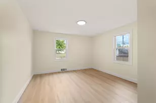 8 Blue Hill Ave, Nashua, NH 03064 - Photo 16