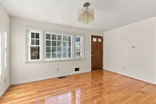26 Claire St, Manchester, NH 03103 - Photo 6