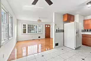 26 Claire St, Manchester, NH 03103 - Photo 12