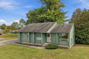13 Carr St, Franklin, NH 03235 - Photo 2