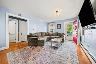 4 Hayward Pl, Hudson, NH 03051 - Photo 8