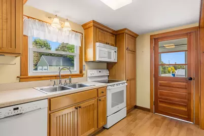 57 Thornton Street, Portsmouth, NH 03801 - Photo 18