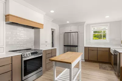 2 Melbourne Street, Portsmouth, NH 03801 - Photo 2