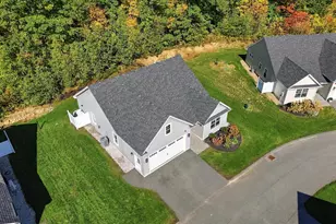 23 Liberty Lantern Ln, Fremont, NH 03044 - Photo 20