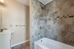 417 Bartlett St, Manchester, NH 03102 - Photo 42
