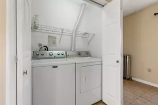 417 Bartlett St, Manchester, NH 03102 - Photo 34