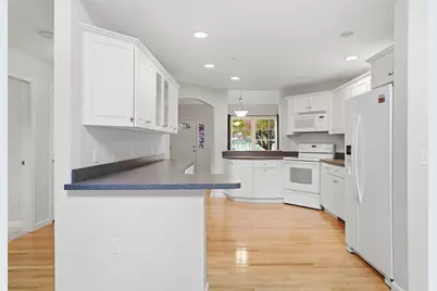 71 N High Street #3, Derry, NH 03038 - Photo 8