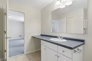 71 N High St, Derry, NH 03038 - Photo 22