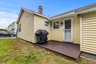 9 Taylor St, Laconia, NH 03246 - Photo 28