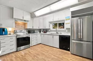 4 Markar St, Nashua, NH 03060 - Photo 10