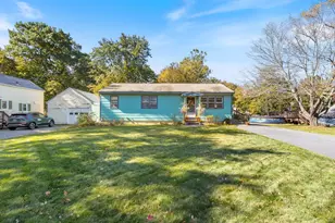8A Wentworth St, Exeter, NH 03833 - Photo 2