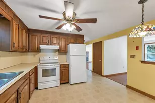 37 Beechwood Rd, Hudson, NH 03051 - Photo 16