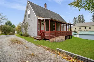 33 Maple St, Whitefield, NH 03598 - Photo 4