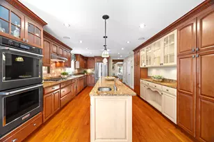 23 Williamsburg Dr, Amherst, NH 03031 - Photo 10