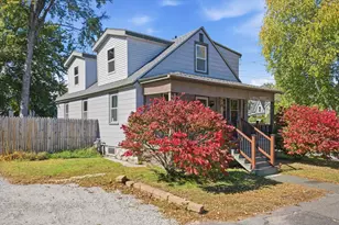 26 College Rd, Goffstown, NH 03102 - Photo 2