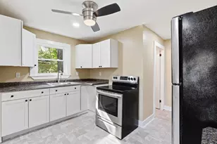 40 Grove St, Rochester, NH 03868 - Photo 10