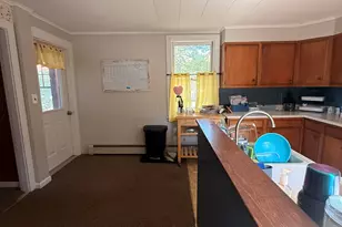 35 Academy Square, Laconia, NH 03246 - Photo 20
