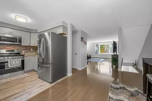 28 Meadowview Cir, Nashua, NH 03062 - Photo 14