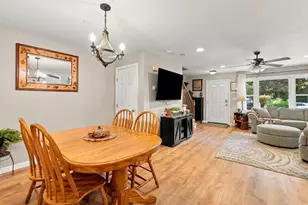 38 Walnut Cir, Merrimack, NH 03054 - Photo 8