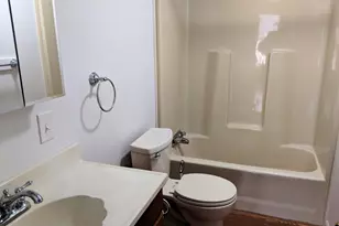 131 Epping Rd, Exeter, NH 03833 - Photo 10