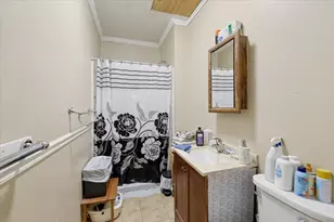 223 Green St, Manchester, NH 03103 - Photo 24