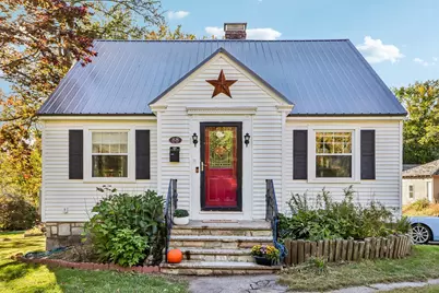 88 Broadway Street, Pembroke, NH 03275 - Photo 1