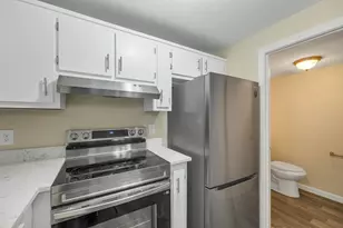 18 Juniper Rd, Derry, NH 03038 - Photo 18