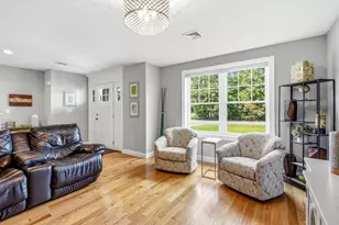 256 Villager Rd, Chester, NH 03036 - Photo 4