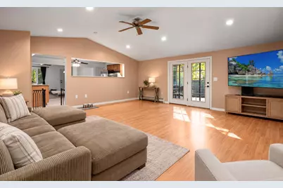 9 Brady Avenue, Derry, NH 03038 - Photo 12