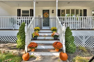 9 Brady Ave, Derry, NH 03038 - Photo 2