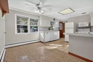 73 Constant St, Manchester, NH 03103 - Photo 10