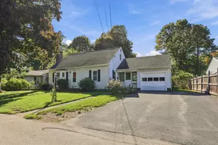 44 Atherton Ave, Nashua, NH 03064 - Photo 2