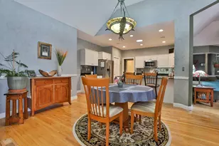 14 Hancock Dr, Bedford, NH 03110 - Photo 20