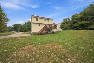 17 Willow St, Derry, NH 03038 - Photo 38