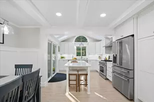 96 Meadowcrest Dr, Bedford, NH 03110 - Photo 6
