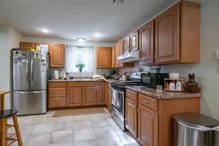 17 Woodland Dr, Weare, NH 03281 - Photo 10