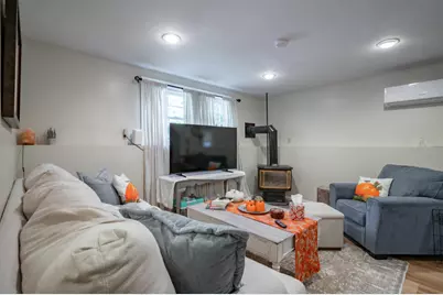 17 Woodland Drive, Weare, NH 03281 - Photo 14