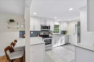 2 Carroll Cir, Derry, NH 03038 - Photo 1