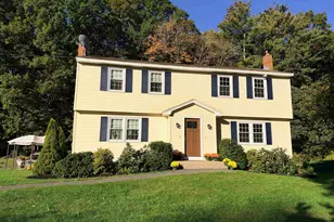 91B Fordway Ext, Derry, NH 03038 - Photo 2