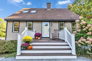 196 Fordway Extension, Derry, NH 03038 - Photo 1