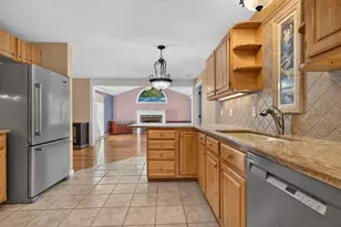 8 Glasgow Cir, Hudson, NH 03051 - Photo 22