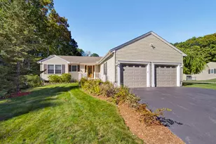8 Glasgow Cir, Hudson, NH 03051 - Photo 1