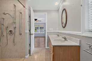 8 Glasgow Cir, Hudson, NH 03051 - Photo 30