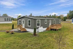12 Willow St, Tilton, NH 03276 - Photo 2
