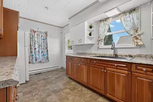 663 Amory St, Manchester, NH 03102 - Photo 12